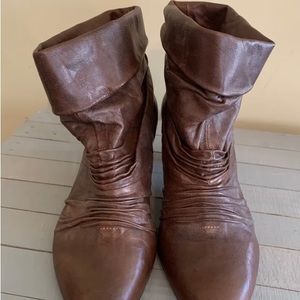 Carlos Santana bootie Size 9
